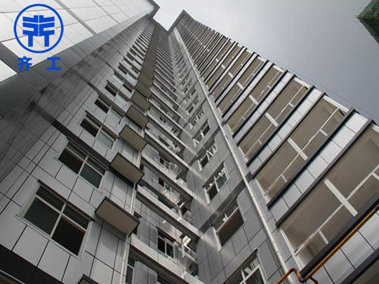 玻璃棉板經(jīng)過處理后可以制成吸聲吊頂板或吸聲