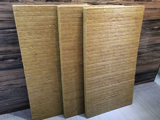 巖棉板現貨供應
